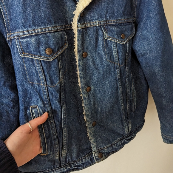 Vintage Trucker Sherpa-lined Jean Jacket - Picture 4 of 7